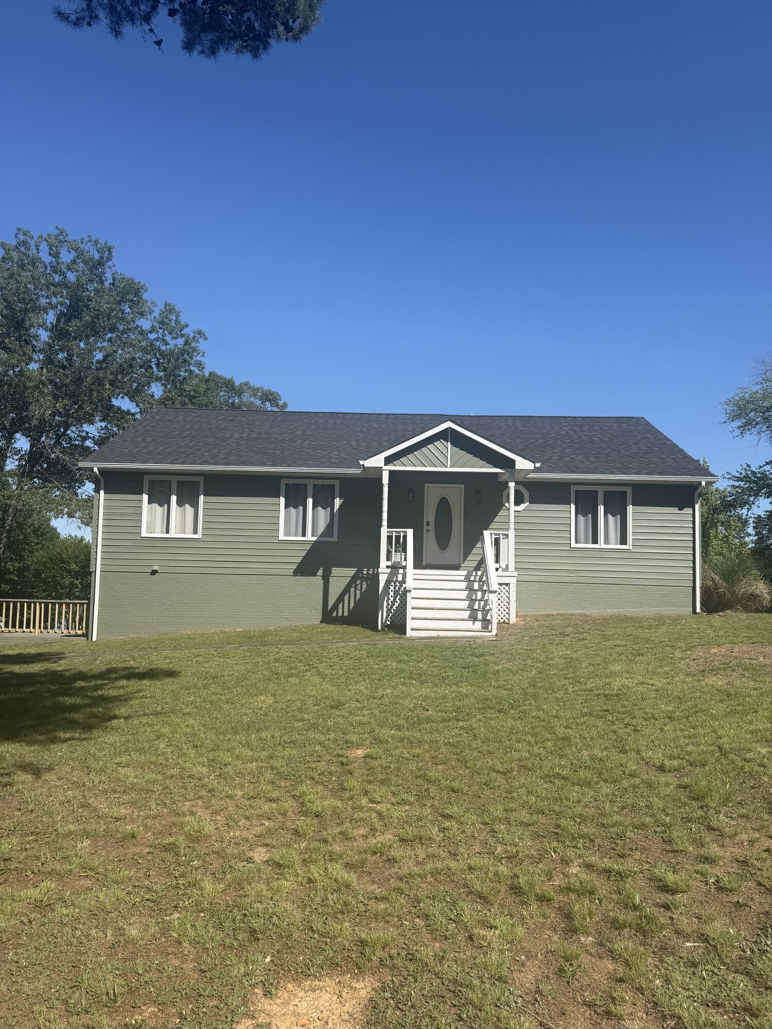 Siding project by Davis Roofing & Exteriors — Staunton, Virginia (2)